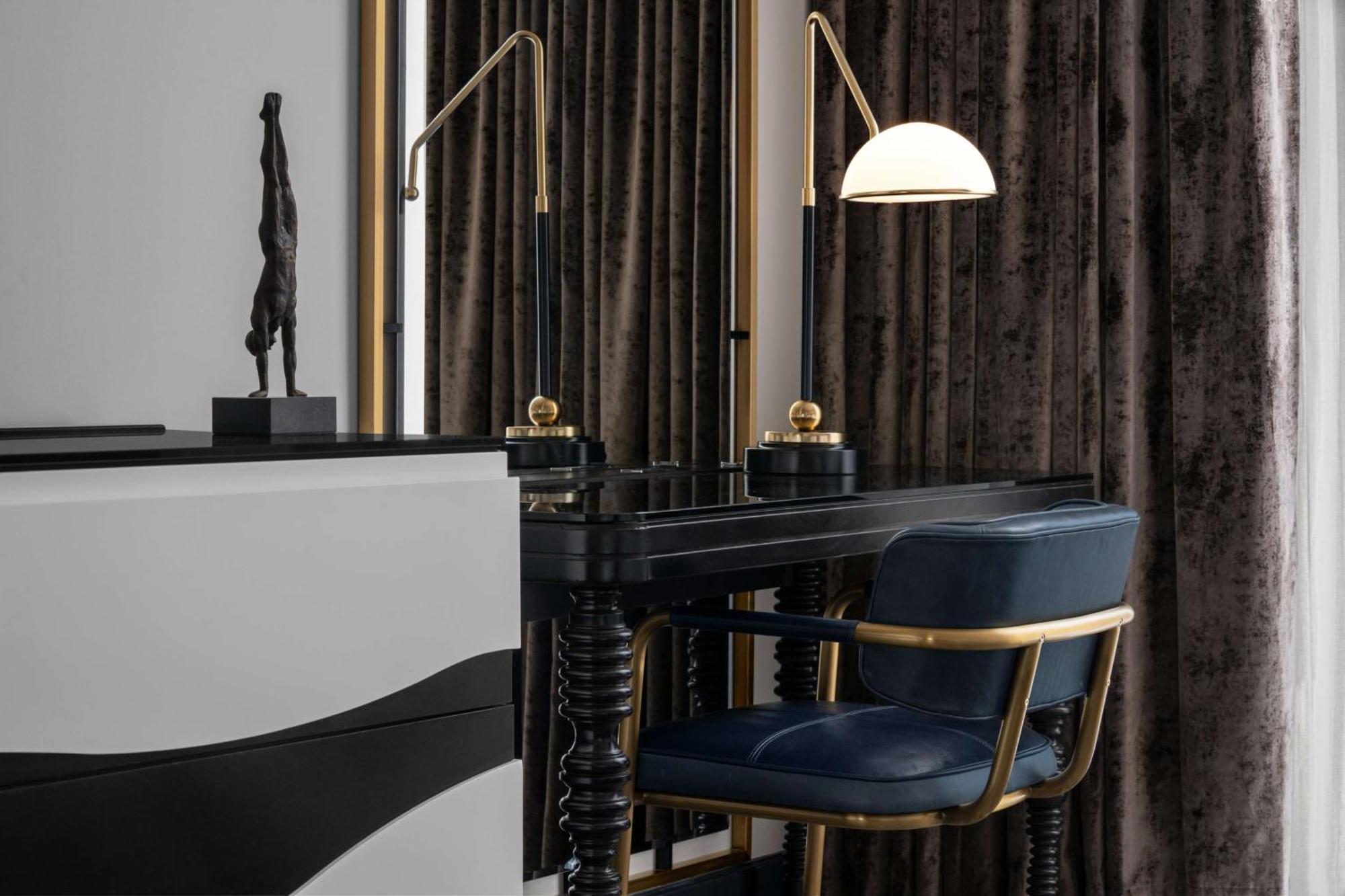 Queen Room with Two Queen Beds - Hearing Access