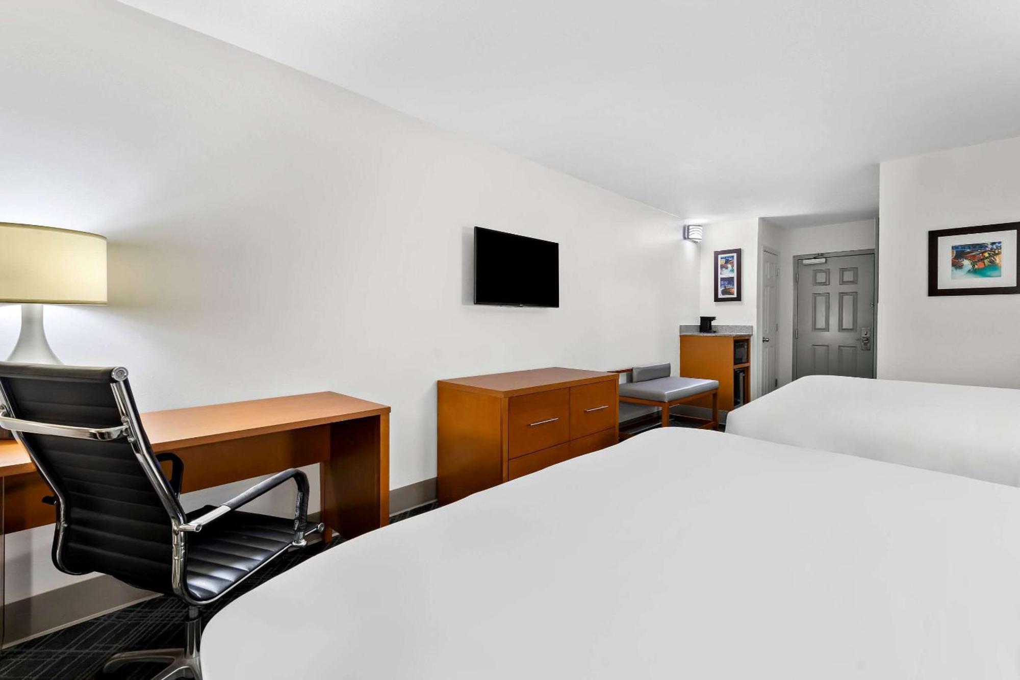 Queen Room Two Queen Beds Accessible or Non-Smoking