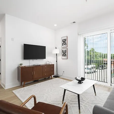 3 Miles To Downtown Broadway Bars - Walk To Coffee From Condo-2